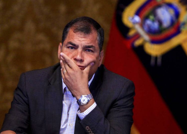 Arrestaron a dos exfuncionarios de Rafael Correa por actos de corrupción en Ecuador