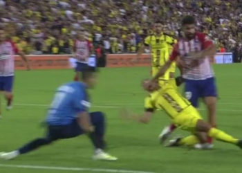 La escalofriante entrada a Diego Costa que le provocó un fuerte esguince de tobillo