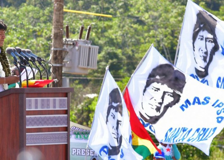 El presidente de Bolivia Evo Morales a la cabeza de sondeo electoral con 38%