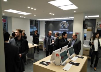 En Europa los operadores de telefonía suspenden pedidos a Huawei