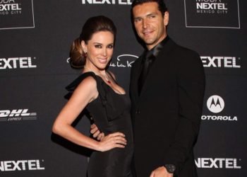 (Vídeo) Marido de Jacky Bracamontes «babea» por otra mujer en Francia