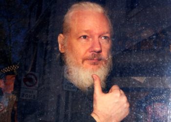 Julian Assange no asiste a su audiencia por problemas de salud