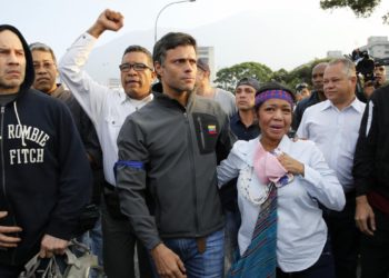 Un tribunal venezolano emite una orden de arresto contra Leopoldo López