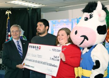 Hispano gana $768 millones en la lotería de EE.UU.