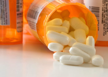 Sancionan a Droguería Americana y C. Imberton por imponer precios de medicinas en El Salvador