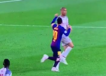 Recogen firmas para que la UEFA sancione a Messi por agredir a Fabinho