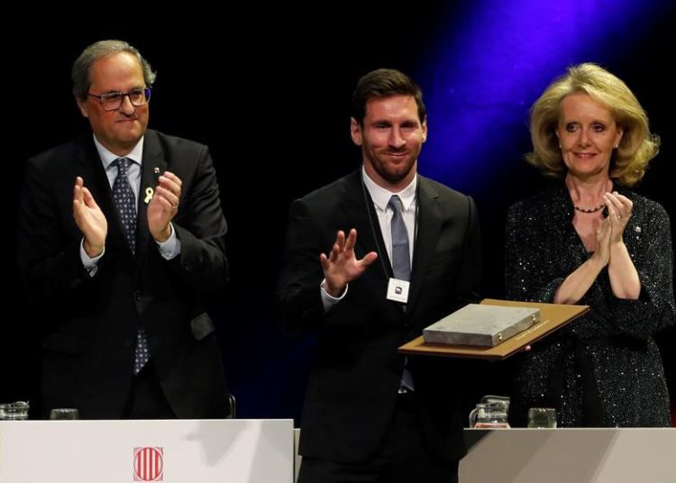 Leo Messi recibe la Cruz de Sant Jordi