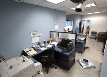 Ministerio de Economía y Asamblea Legislativa suspenden labores por evaluación de daños en sus edificios