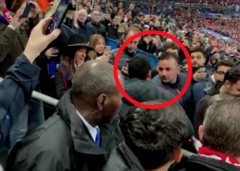 El fanático que fue golpeado por Neymar rompió el silencio: «No puedo salir de mi casa»