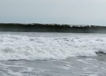 Confirman el ingreso de oleaje más rápido y alto para este domingo