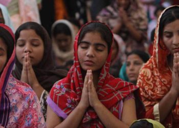 Mujeres paquistaníes son vendidas para casarlas con chinos