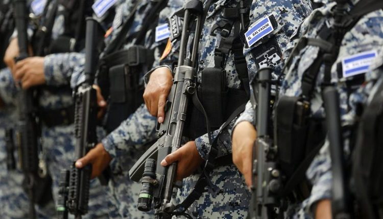 Crean Tribunal Especial de Ascensos para Comisionados Generales de la PNC