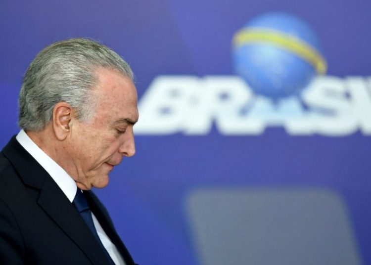 Expresidente brasileño Michel Temer acusado de corrupción se entrega a la policía