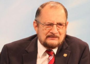 Ricardo Cea renuncia a la dirección y plaza del Seguro Social