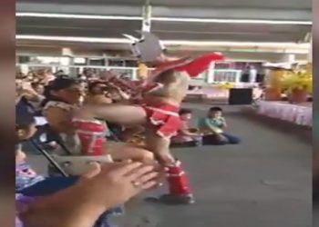 Con stripper celebraron el Día de la Madre en una escuela de México