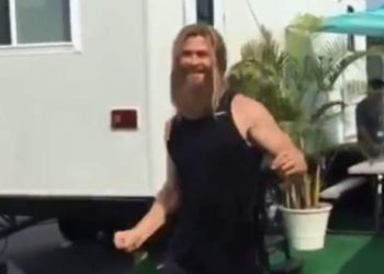 El «Avengers» Thor bailando «La Bamba»