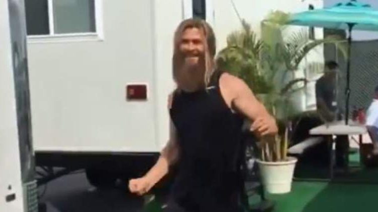 El «Avengers» Thor bailando «La Bamba»