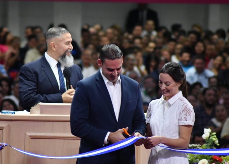 Calle frente a Tabernáculo Bíblico Bautista fue nominada “Pastor Edgar López Bertrand”