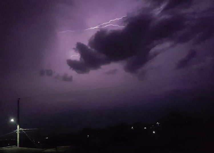 MARN pronostica tormentas eléctricas y ráfagas de viento para este viernes