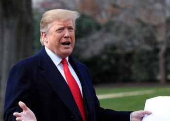 Los demócratas insisten en investigar a Trump tras la declaración del fiscal Mueller