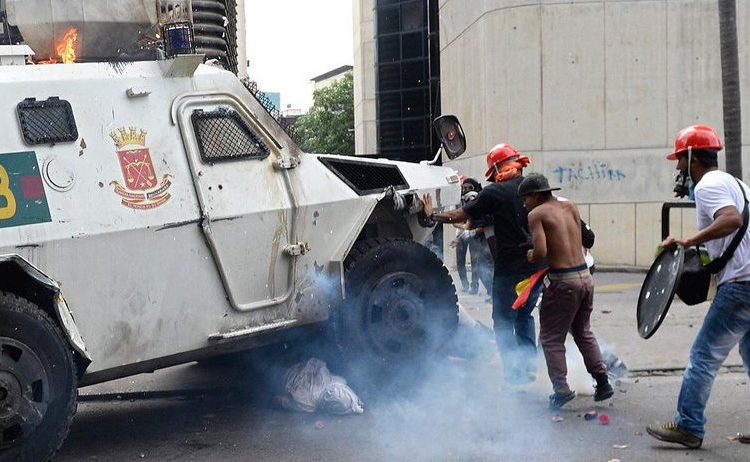 Amnistía Internacional informa de “crímenes de lesa humanidad” en la represión por régimen de Maduro