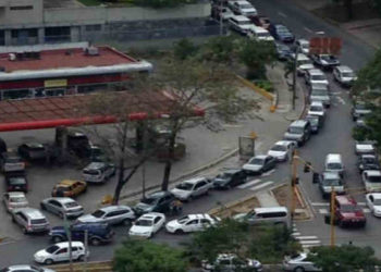 Sanciones de EE.UU. hacen efecto y escasea el combustible en Venezuela