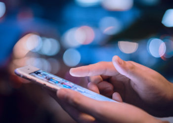 Mujer se suicida por video sexual distribuido entre compañeros de trabajo