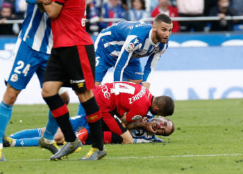 Brutal patada en la cara de un futbolista que necesitó 70 puntos de sutura y reconstrucción de labio inferior