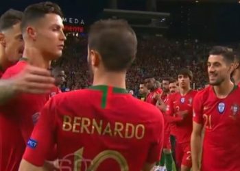 A Cristiano Ronaldo no le gustó que Bernardo Silva fuera nombrado el mejor jugador del torneo
