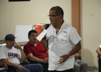 Oscar Ortiz: Bukele debe respetar el «sistema de derecho» de los empleados de gobierno
