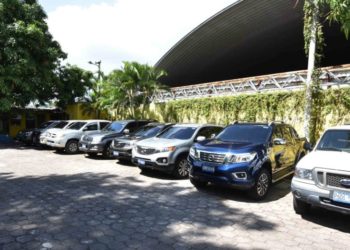 Nuevo titular del MOP encuentra decenas de vehículos sin utilizar