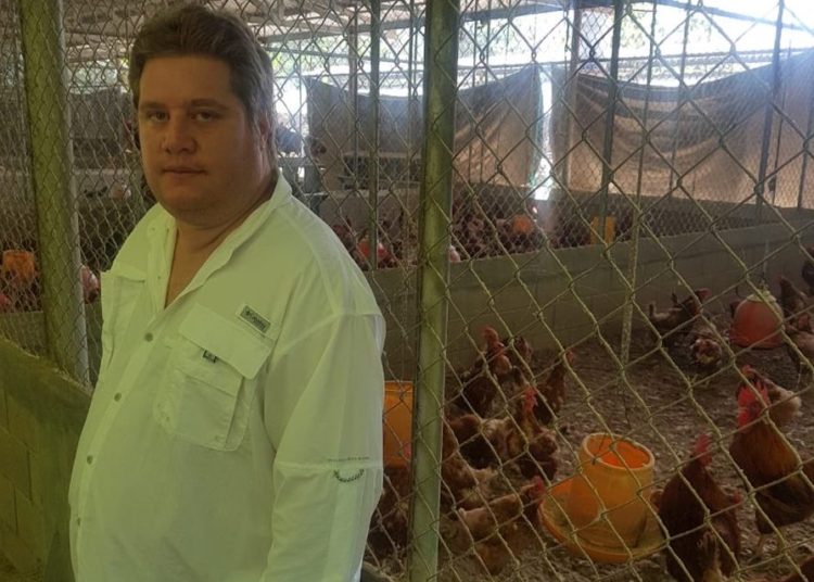 Pablo Anliker: “Me siento decepcionado de cómo están las condiciones de las gallinas en el MAG”