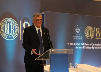 Presidente del BCR: «Debemos buscar soluciones comunes para desentrampar el círculo de bajo crecimiento en El Salvador»