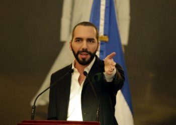 Nayib Bukele asegura que empresas de telefonía siguen sin bloquear señal en centros penales