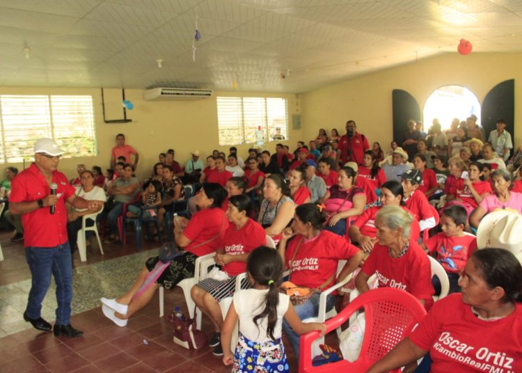 Militancia del FMLN de Chalatenango otorga respaldo a candidatura de Óscar Ortiz