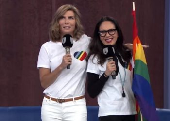 (VÍDEO) Presentadoras del programa mexicano MoJoe salen del closet