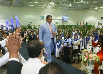 ¿Quién es Naasón Joaquín García, líder de la iglesia Luz del Mundo, acusado de violación?