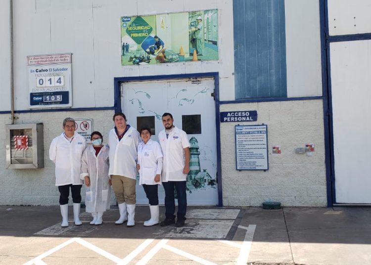 Titular del MAG realiza visita a empresa Calvo para buscar mayor inversión en la zona oriental