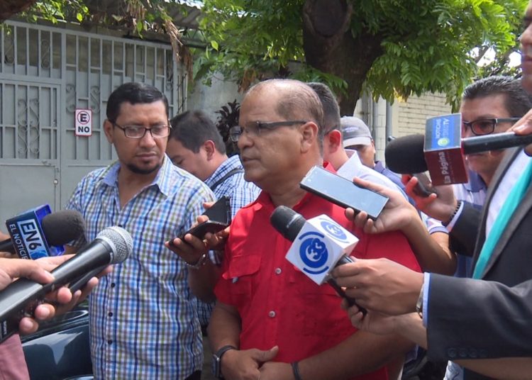 Óscar Ortiz pide reunión con Medardo González para iniciar proceso de transición