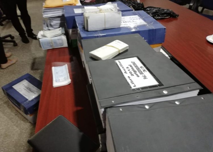 FGR ingresa a Centros Penales e incauta documentación de ASOCAMBIO