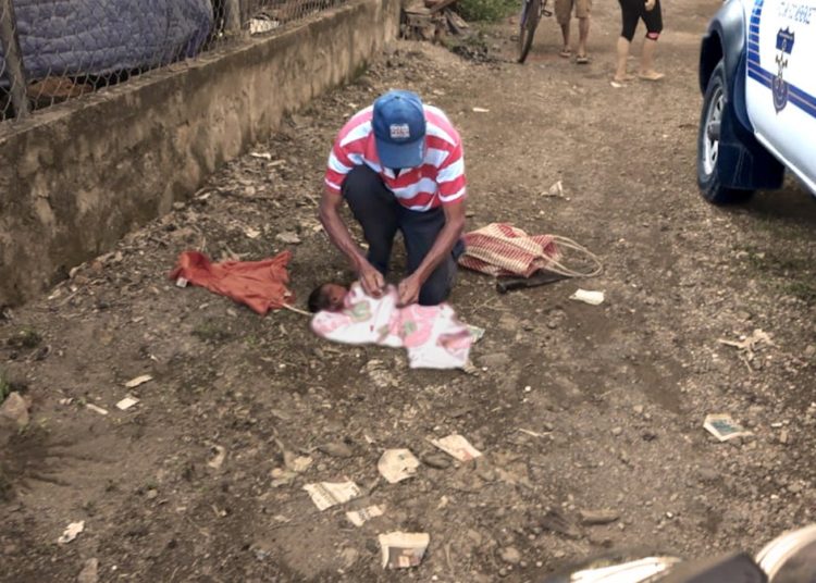 Rescatan a recién nacida abandonada en Ahuachapán