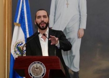 Ramírez Landaverde y Marco Tulio Lima quedan suspendidos y sin goce de sueldo por órdenes de Bukele