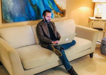 Euronews publica: «Ojo, Trump, Nayib Bukele, presidente de El Salvador, también quiere ser presidente de Twitter»