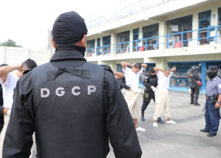 Presidente Bukele ordena que las celdas de todos los centros penales estén cerradas 24/7