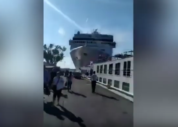 (Video) Al menos cuatro turistas heridos por choque entre crucero y buque con turistas en Venecia