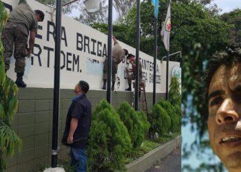 (VIDEO) Nombre de Domingo Monterrosa es retirado del cuartel de San Miguel