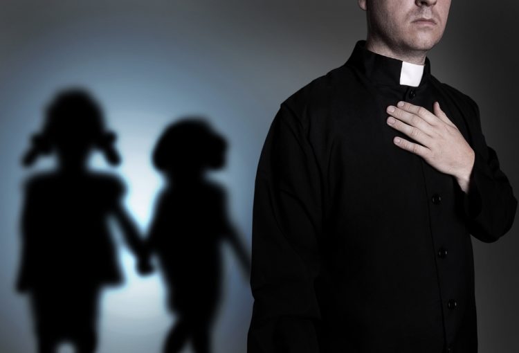 Iglesia católica pagó millones de dólares para bloquea leyes contra el abuso de menores en Estado Unidos