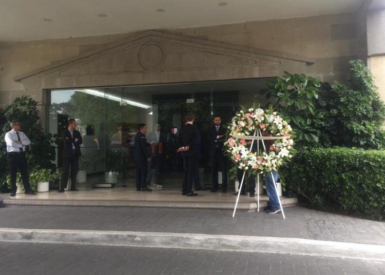 Familiares y amigos dan el último adiós a la actriz mexicana Edith González