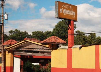 Hombre muere de un ataque al corazón en motel de la Troncal del Norte