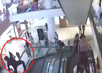 Adolescente muere al caer de una escalera eléctrica de un centro comercial de la India